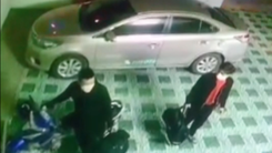Video: Bắt hai nghi phạm chuyên phá kính ô tô để trộm cắp tài sản