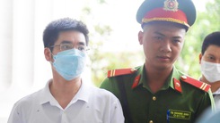 Trích xuất camera và dữ liệu thể hiện Hoàng Văn Hưng nhận chiếc cặp số đựng 450.000 USD