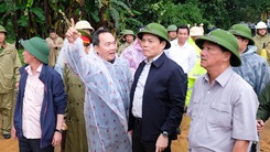 Phó thủ tướng Trần Lưu Quang đến hiện trường vụ sạt lở đèo Bảo Lộc