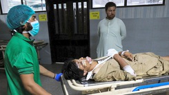 Đánh bom liều chết làm ít nhất 42 người thiệt mạng ở Pakistan