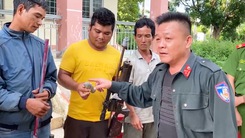 Đổi gạo lấy vũ khí ở Đắk Lắk: Công an tiếp nhận hơn 300 khẩu súng của người dân Ea H’leo