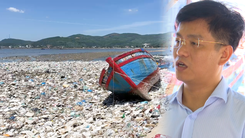 Cận cảnh bãi rác khổng lồ phủ đầm nước Sa Huỳnh, giải pháp xử lý ra sao?