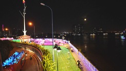 Sông Sài Gòn 'không ngủ' trong những ngày diễn ra Lễ hội Sông nước TP.HCM