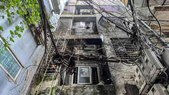 Vụ cháy chung cư mini làm 56 người chết, xây vượt 3 tầng so với giấy phép