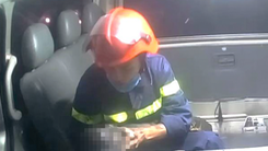 Bé trai được ôm đi cấp cứu trong vụ cháy nhà ở Phan Thiết đã tử vong