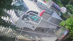 Công ty gas bị nhóm người mang xe tải chặn cổng hơn 2 tháng