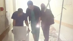 Israel đột kích vào Bệnh viện Nasser nơi Hamas ẩn náu và bắt giữ con tin