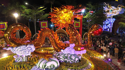 Ngắm rồng 'tọa sơn hướng hải' vừa ra mắt ở Phú Yên