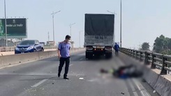 Tai nạn trên cầu vượt Amata, hai người đi xe máy thiệt mạng, quốc lộ 1 ùn ứ