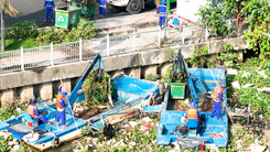 Gom 100 tấn rác, kênh Nhiêu Lộc - Thị Nghè sớm sạch sẽ trở lại