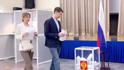Đông đảo công dân Nga tại Việt Nam bỏ phiếu bầu cử tổng thống Nga
