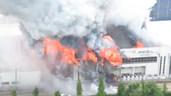 20 thi thể được tìm thấy trong vụ cháy nhà máy sản xuất pin ở Hàn Quốc
