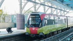 Trải nghiệm metro Nhổn - ga Hà Nội: Tàu giật khi khởi hành và dừng, ban quản lý nói gì?