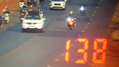 Phạt 3 tài xế mô tô che biển số, chạy với tốc độ 120-140km/h