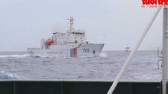 “Con tàu hòa hảo” cản phá quyết liệt tàu Việt Nam