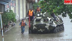 Lũ dữ bủa vây thành phố Uông Bí, xe quân sự cứu dân