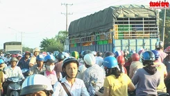 Tai nạn nhỏ ùn tắc giao thông lớn
