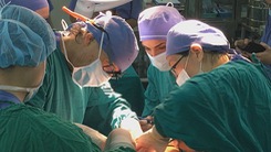 Phẫu thuật tái tạo bộ phận sinh dục miễn phí cho trẻ em