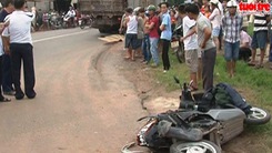 Xe tải đụng xe máy, một đại tá tử nạn
