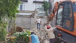 Xây nhà trái phép, chuyển Chánh thanh tra về làm phó phòng Tư pháp