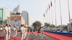 Trang nghiêm lễ thượng cờ mừng ASEAN 50 năm tuổi tại TP.HCM