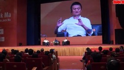 Tỷ phú Jack Ma truyền cảm hứng khởi nghiệp cho sinh viên Việt Nam