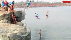 Hồ Đá, 7 năm có 30 người chết đuối