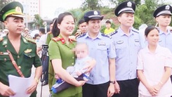 Tiếp nhận bé trai 6 tháng tuổi bị bán sang Trung Quốc