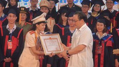 Tuyên dương 88 thủ khoa đại học tại Hà Nội