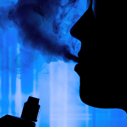 Podcast: Thuốc lá điện tử, thuốc lá nung nóng ‘núp bóng’ dưới muôn hình dạng, Bộ Y tế đề nghị cấm