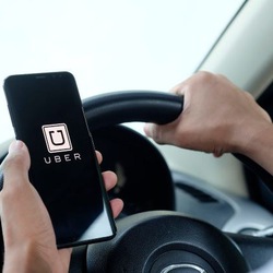 Tin thế giới 14-9: Uber bị phạt 100 triệu USD ở Mỹ vì xem tài xế là lao động tự do