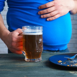 Podcast: Đàn ông có &apos;bụng bia&apos; không phải do uống bia?