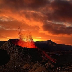 Podcast: Giải mã hiện tượng núi lửa trên toàn cầu đồng loạt phun trào