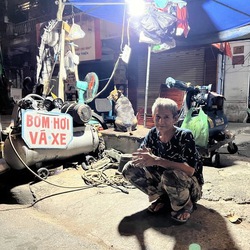 Podcast: Sài Gòn dậy sớm - Những góc sửa xe 'cứu tinh' lúc nửa đêm