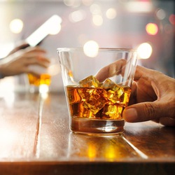 Podcast: Tử vong sau khi uống rượu là do rượu hay còn nguyên nhân khác?