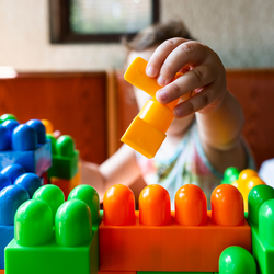 Podcast: Tìm thấy chất gây ung thư trong đồ chơi trẻ em và đồ dùng gia đình