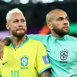 Neymar bị chỉ trích vì chi tiền giúp Daniel Alves được giảm án tội tấn công tình dục