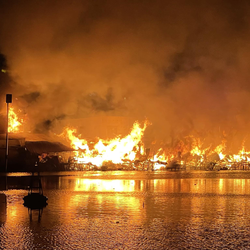 Vụ cháy kinh hoàng ở quận 8 qua lời kể của người dân mất nhà