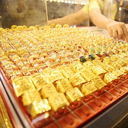 Giá vàng tiếp tục lập kỷ lục mới, vượt mức 86 triệu đồng/lượng