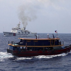 Trung Quốc nói gì về việc tàu hải cảnh va chạm với tàu Philippines trên Biển Đông?