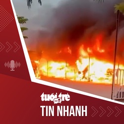 Tin tức tối 26-7: 21 xe điện du lịch cháy rụi khi đang đậu trong bãi tại Hội An