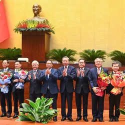 Tin nhân sự cấp cao ngày 26-8: Chánh án TAND tối cao, Viện trưởng Viện KSND tối cao, 3 phó thủ tướng, 2 bộ trưởng