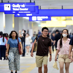 Metro số 1 bắt đầu bán vé, khuyến khích hành khách thanh toán không tiền mặt