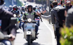 Vespa kỷ niệm 80 năm bằng đại sự kiện lớn nhất lịch sử tại Rome