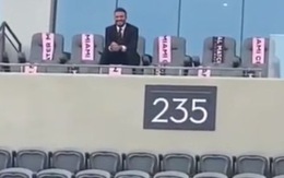Beckham lịch lãm đáp trả khi bị fan đối phương chọc 'hôm nay anh cô đơn quá'