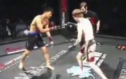 Hai võ sĩ MMA chơi oẳn tù tì ngay trên sàn đấu