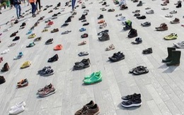 Thụy Sĩ: dùng giày biểu tình chống biến đổi khí hậu, vẫn giữ đúng cự ly