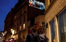 Pháp: rạp chiếu phim “màn tường chiếu đất” quyết phục vụ bà con những ngày phong tỏa