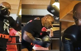 Mike Tyson nhắn nhủ Jamie Foxx bằng clip đấm bốc như trai 17