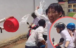 Nhóm học sinh 'chặn xe', tạt nước thầy cô chủ nhiệm ngay sau Lễ tổng kết